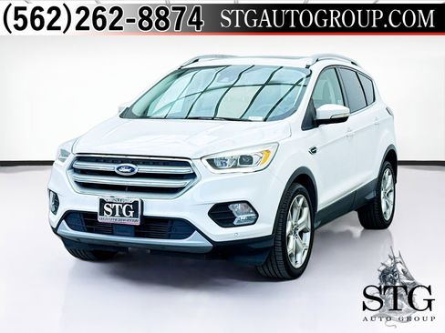 Used 2019 Ford Escape Titanium image 1