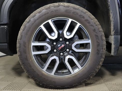 Used 2024 GMC Sierra 1500 AT4 w/ Technology Package AWD/4WD image 21