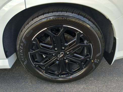 New 2026 INFINITI QX80 4WD w/ Sport Exterior Package image 35