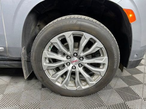 Used 2024 GMC Yukon Denali w/ Denali Reserve Package image 6