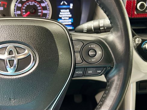 Used 2022 Toyota Corolla Cross LE image 19