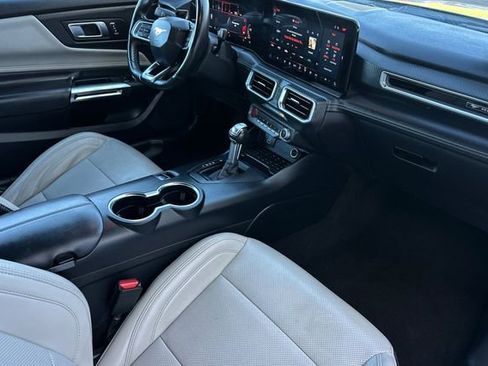 Used 2024 Ford Mustang Premium image 17