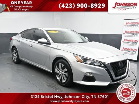 Used 2019 Nissan Altima 2.5 S image 1
