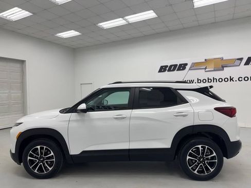 Used 2025 Chevrolet TrailBlazer LT AWD/4WD image 8