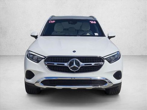 Used 2026 Mercedes-Benz GLC 300 image 2