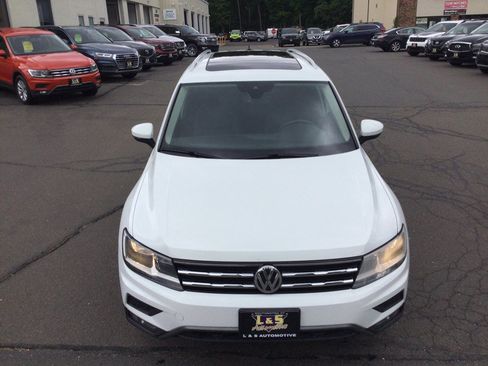 Used 2020 Volkswagen Tiguan SEL AWD/4WD image 5