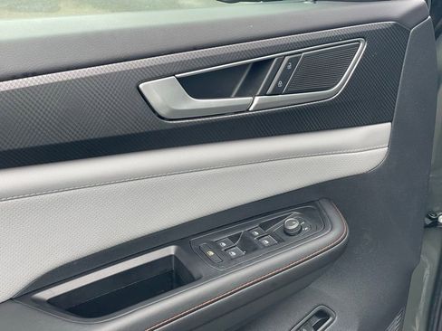 Certified 2025 Volkswagen Atlas Peak Edition SE image 14