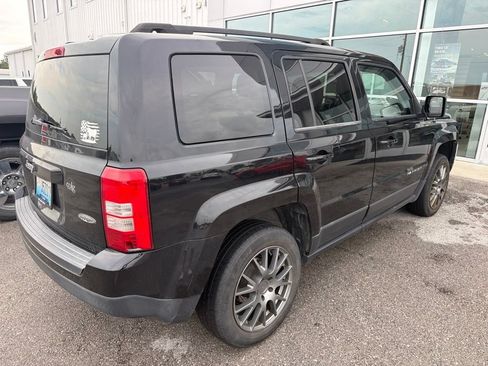 Used 2015 Jeep Patriot High Altitude AWD/4WD image 3