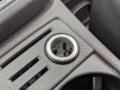 Used 2019 Volkswagen Golf S image 20