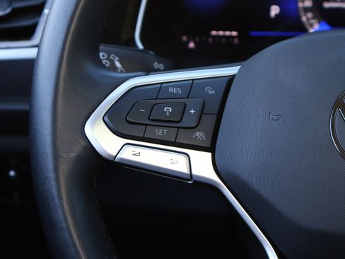 Used 2024 Volkswagen Jetta SE image 13