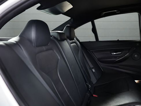 Used 2016 BMW M3 RWD image 54