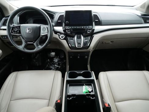 Used 2023 Honda Odyssey Touring image 10