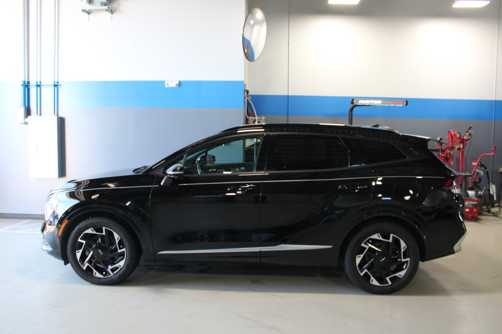 Used 2023 Kia Sportage SX FWD image 9