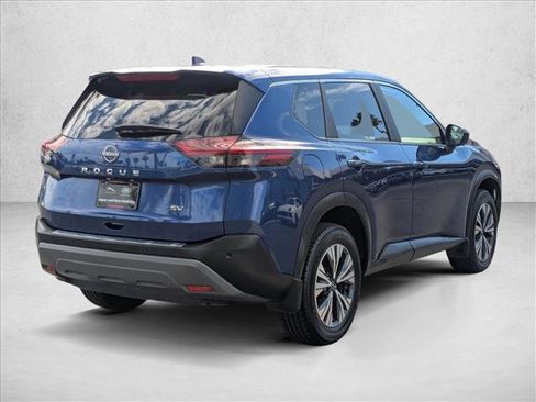 Used 2023 Nissan Rogue SV image 5