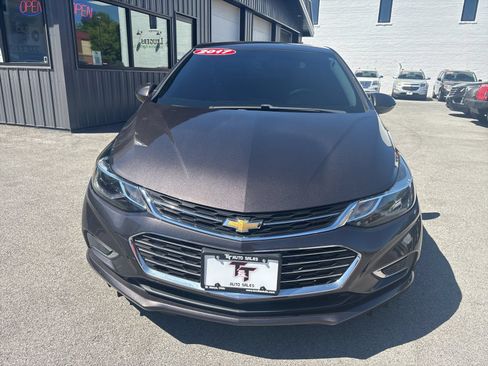 Used 2017 Chevrolet Cruze Premier FWD image 8