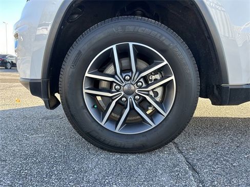 Used 2022 Jeep Grand Cherokee Limited image 10