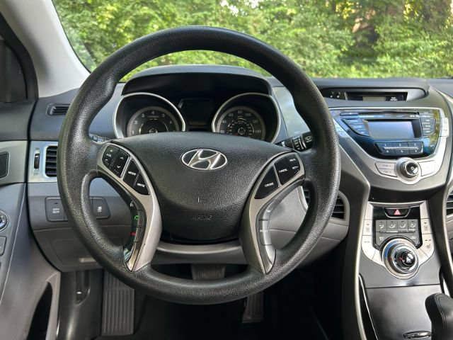 Used 2013 Hyundai Elantra GLS w/ Preferred Pkg FWD image 10