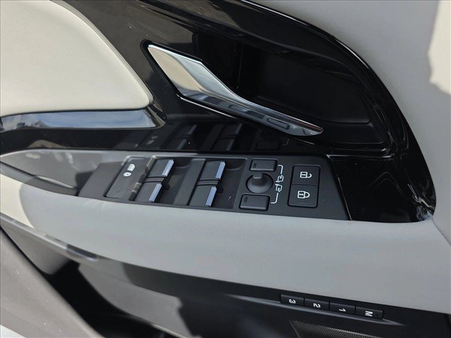 New 2026 Land Rover Range Rover Evoque S AWD/4WD image 28