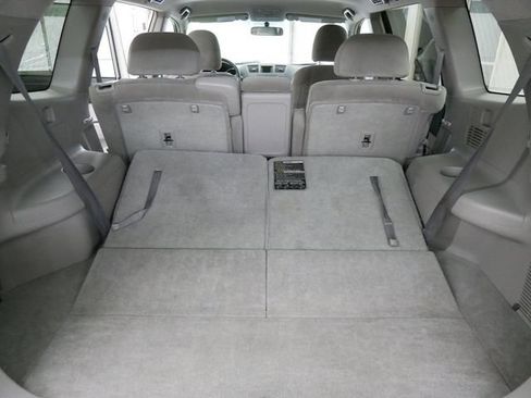 Used 2011 Toyota Highlander 2WD w/ Tech Pkg image 10