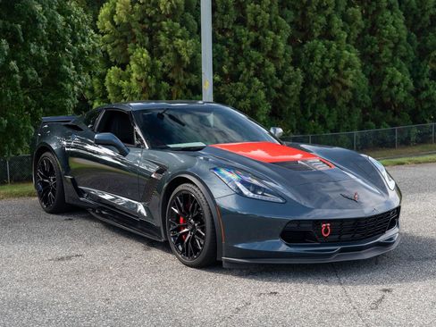 Used 2019 Chevrolet Corvette Z06 image 3
