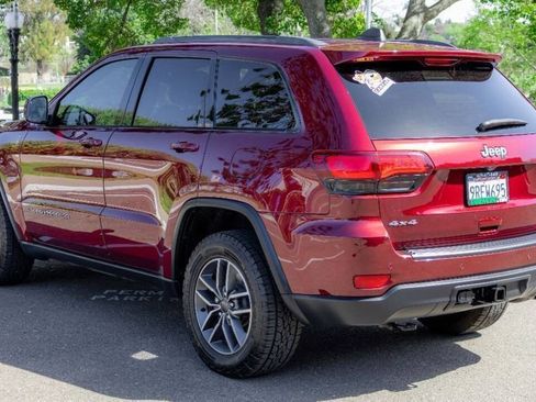 Used 2020 Jeep Grand Cherokee Laredo w/ Quick Order Package 2BN North image 7