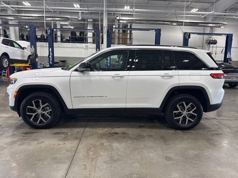 New 2025 Jeep Grand Cherokee Limited w/ Trailer Tow Package image 2