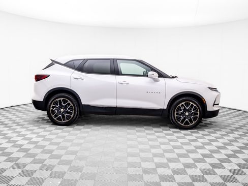 Used 2024 Chevrolet Blazer Premier w/ Driver Confidence II Package image 7