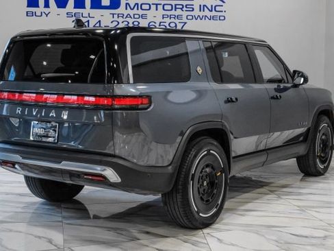 Used 2025 Rivian R1S Adventure AWD/4WD image 11