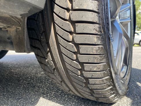 Used 2020 Volkswagen Tiguan SEL image 12