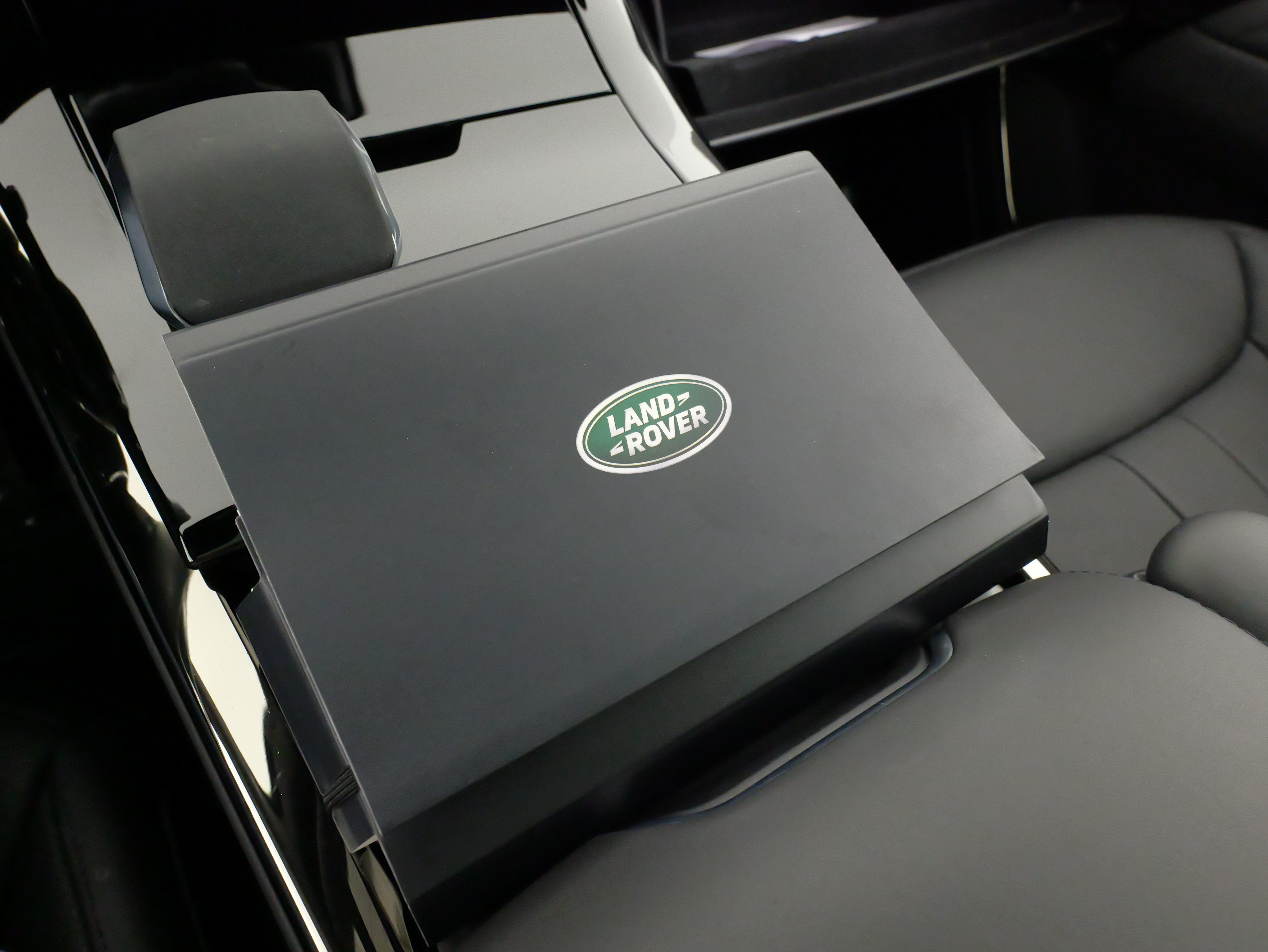 Used 2024 Land Rover Range Rover Sport SE AWD/4WD image 57