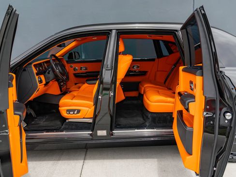 Used 2018 Rolls-Royce Phantom Sedan RWD image 10