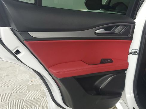 Used 2021 Alfa Romeo Stelvio Ti Sport image 20