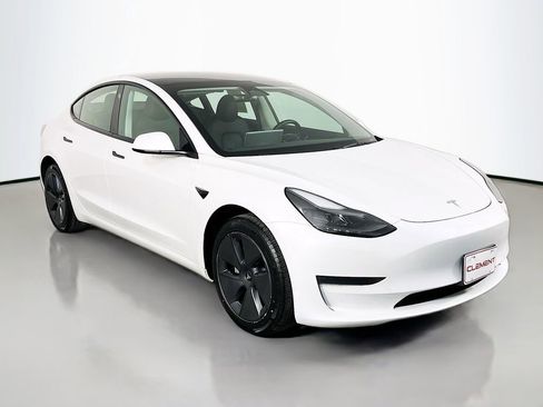 Used 2023 Tesla Model 3 Standard Range RWD image 4