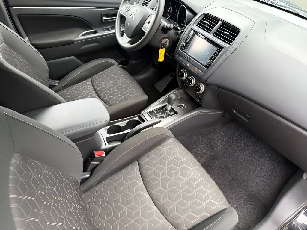 Used 2024 Mitsubishi Outlander Sport ES AWD/4WD image 13