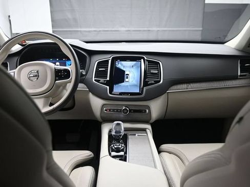 Used 2023 Volvo XC90 B6 Ultimate w/ Protection Package Premier AWD/4WD image 9