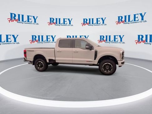 New 2026 Ford F250 Platinum w/ Tremor Off-Road Package image 9