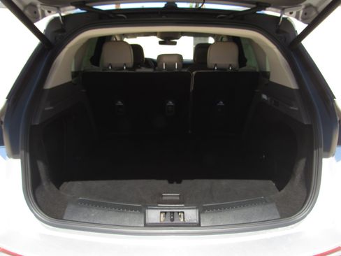 Used 2020 Lincoln Corsair Reserve image 13