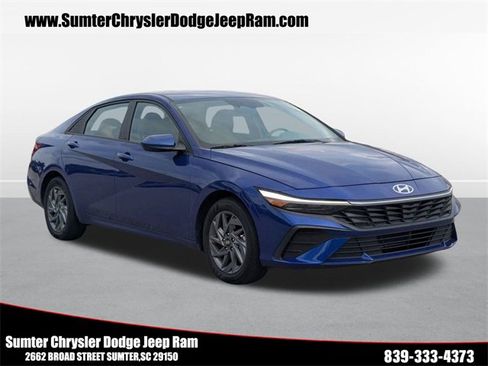 Used 2024 Hyundai Elantra SEL image 1