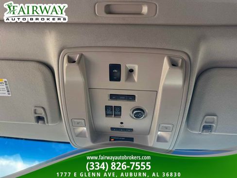 Used 2016 Cadillac Escalade ESV Luxury RWD image 25