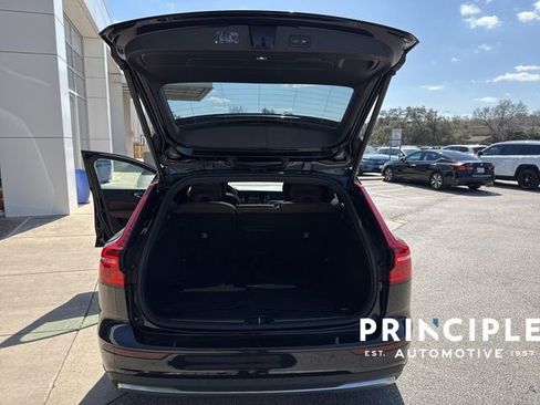 Certified 2025 Volvo V60 B5 Cross Country Plus image 36