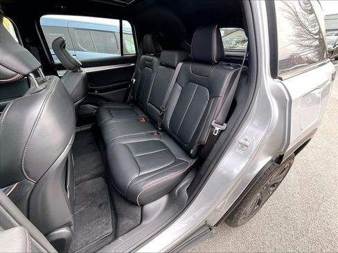Used 2025 Jeep Wagoneer S Launch Edition AWD/4WD image 15