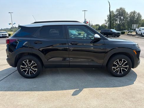 Used 2024 Chevrolet TrailBlazer ACTIV w/ Convenience Package AWD/4WD image 6