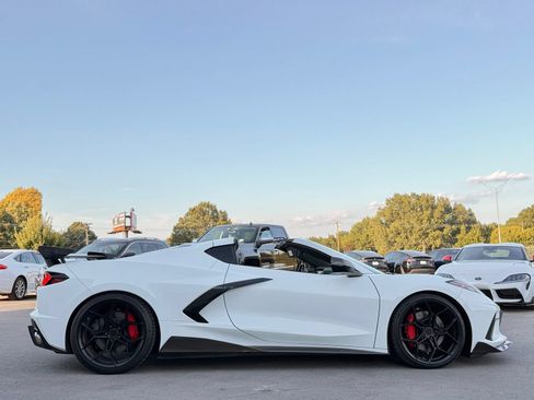 Used 2021 Chevrolet Corvette Stingray Premium Cpe w/ Z51 Performance Package RWD image 11