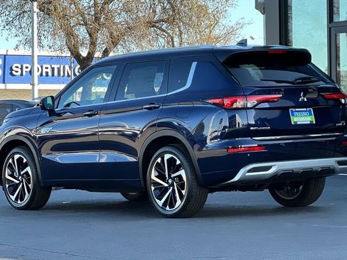 New 2025 Mitsubishi Outlander SEL image 7