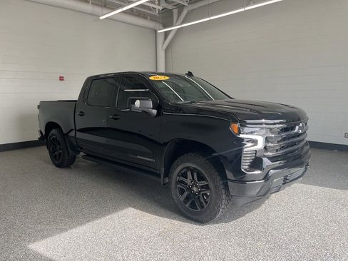 Used 2024 Chevrolet Silverado 1500 High Country w/ Midnight Edition image 8