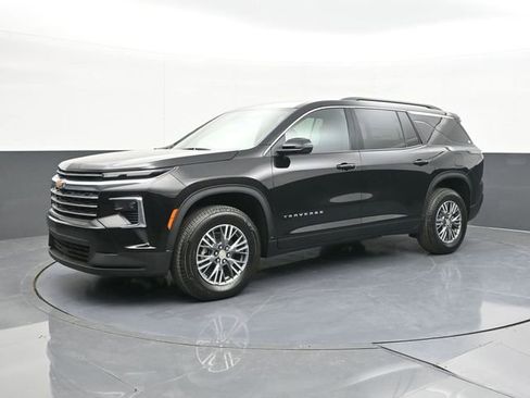 New 2025 Chevrolet Traverse LT w/ LPO, Floor Liner Package image 6