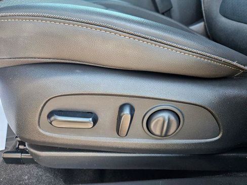 Used 2023 Buick Encore GX Select w/ Experience Buick Package AWD/4WD image 9