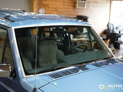 Used 1989 Jeep Cherokee Laredo AWD/4WD image 5