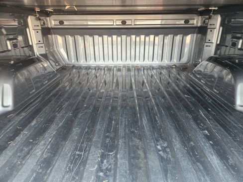 Used 2023 Chevrolet Silverado 1500 LT AWD/4WD image 30