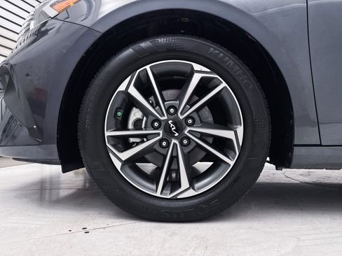 Used 2024 Kia Forte LXS w/ LXS Technology Package image 14